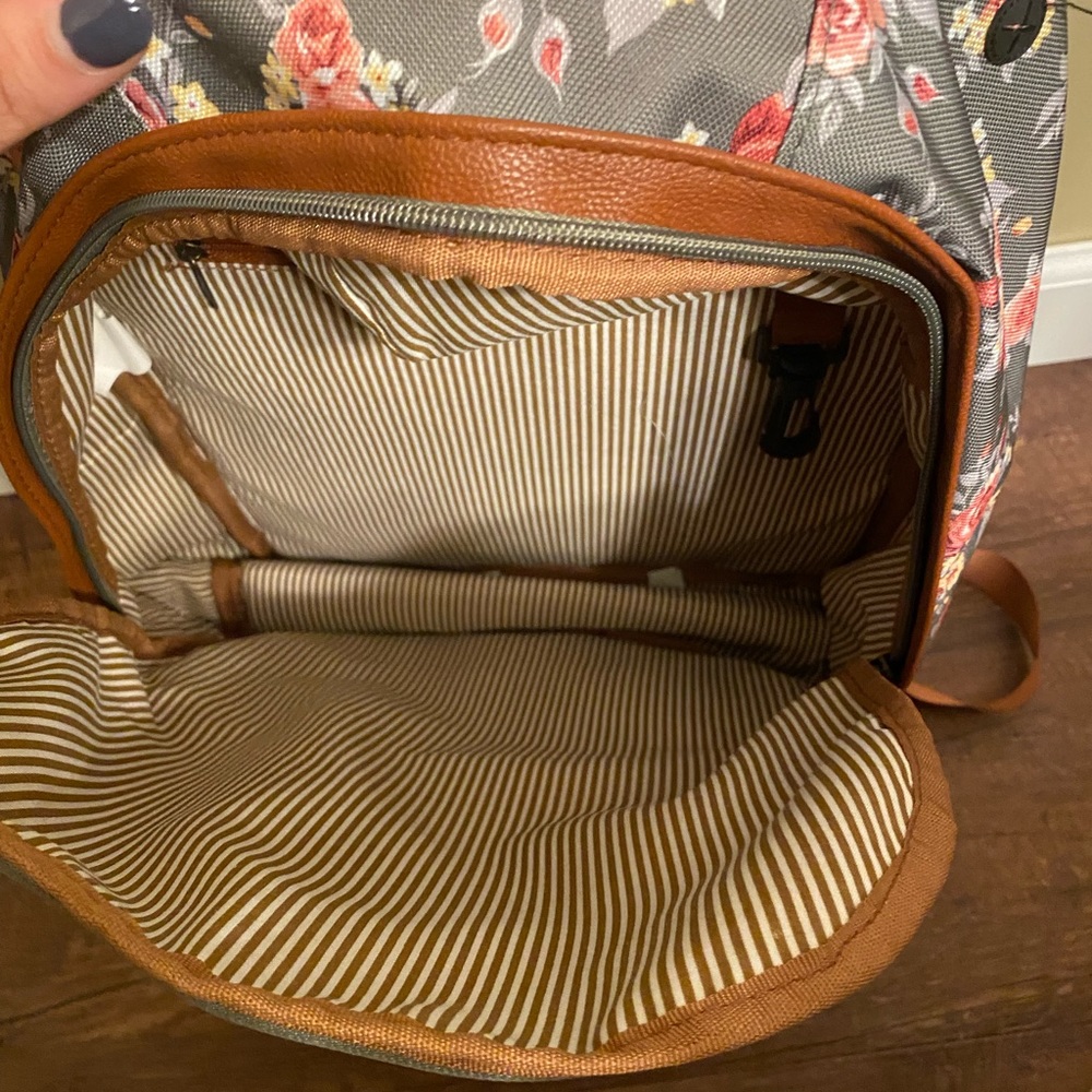Backpack - Picture 2 of 3